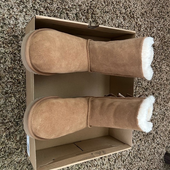 Bailey Bow Velvet Ribbon UGGs  - women’s US Size 7 - Picture 3 of 7